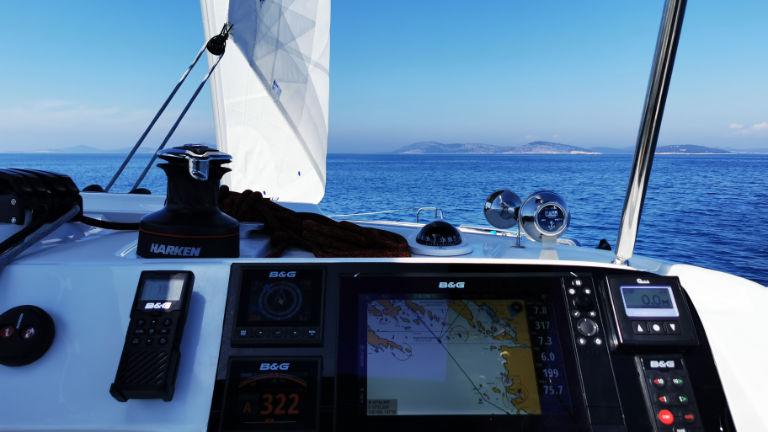 Book yachts online - catamaran - Lagoon 40 - Vaiana - rent