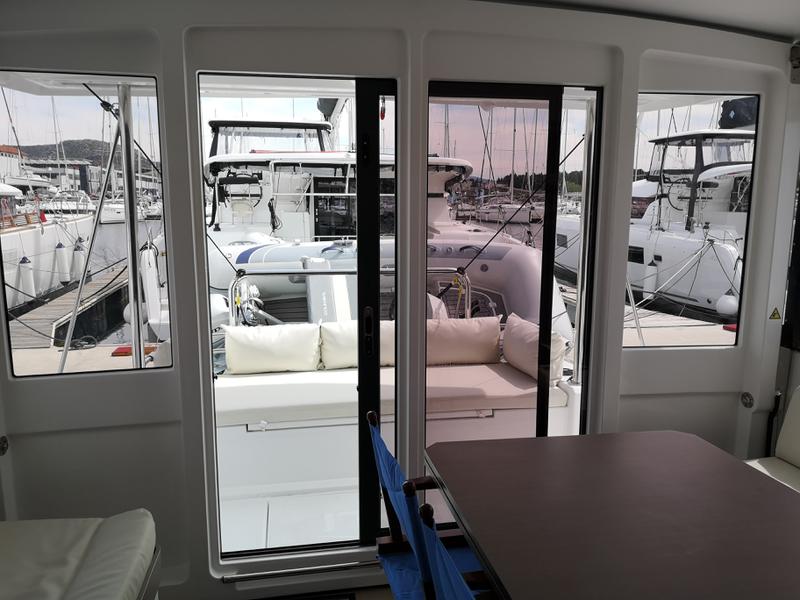 Book yachts online - catamaran - Bali 4.1-3 cab. ROLL MAINSAIL - LADY POLA  - rent