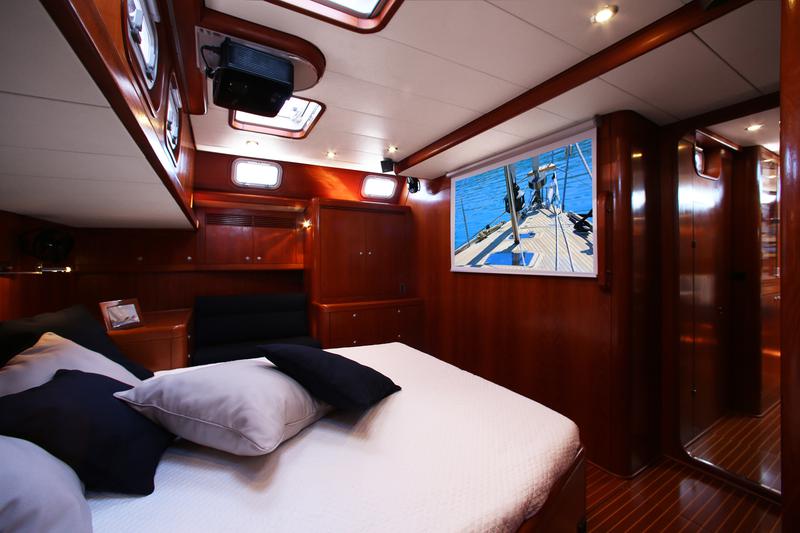 Book yachts online - sailboat - Swan 62 - Glisse - rent