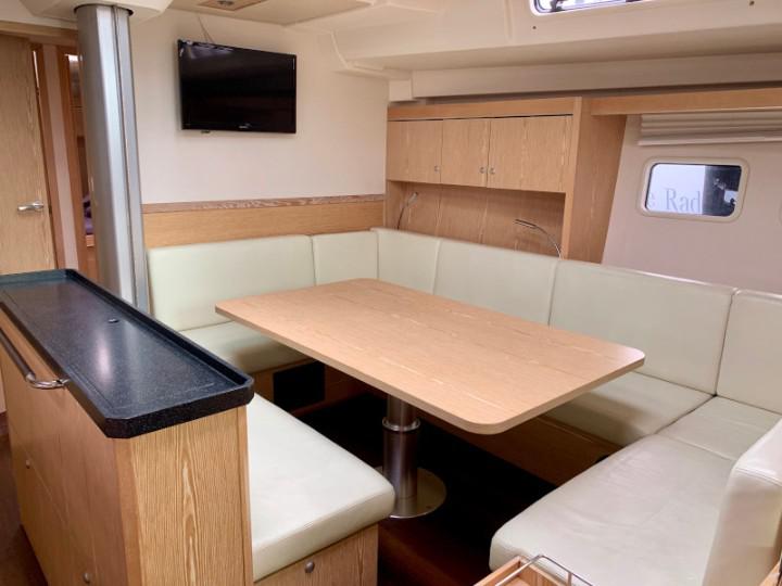 Book yachts online - sailboat - Hanse 575 - ARIA - rent