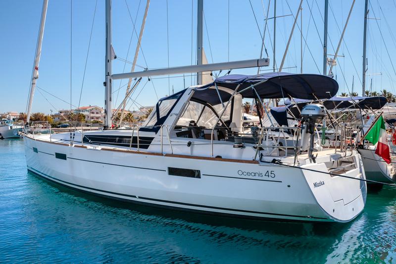 Book yachts online - sailboat - Oceanis 45 - Mizzica - rent