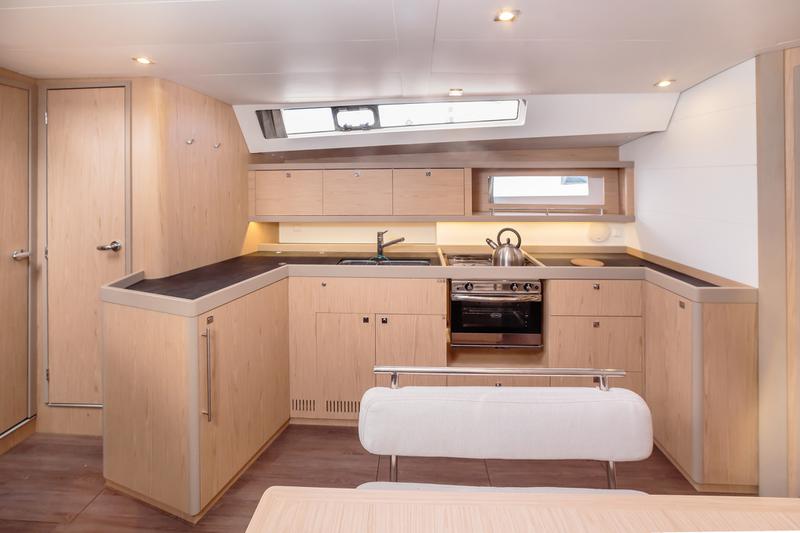 Book yachts online - sailboat - Oceanis 45 - Mizzica - rent