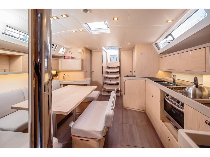 Book yachts online - sailboat - Oceanis 45 - Mizzica - rent