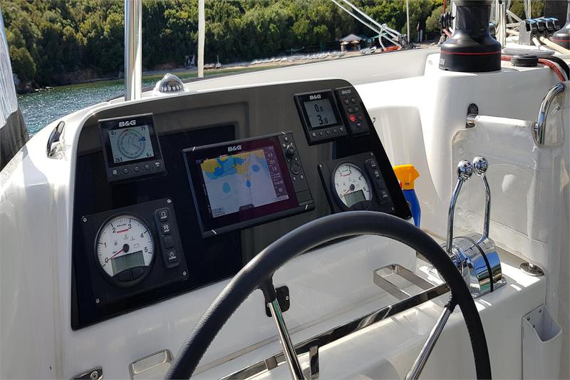 Book yachts online - catamaran - Lagoon 42 - Lagoon 42 - rent