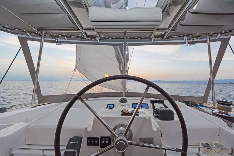 Book yachts online - catamaran - Lagoon 500 - Mystique I - rent