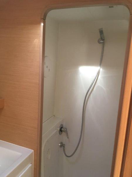 Book yachts online - catamaran - Lagoon 42 - Martine - rent