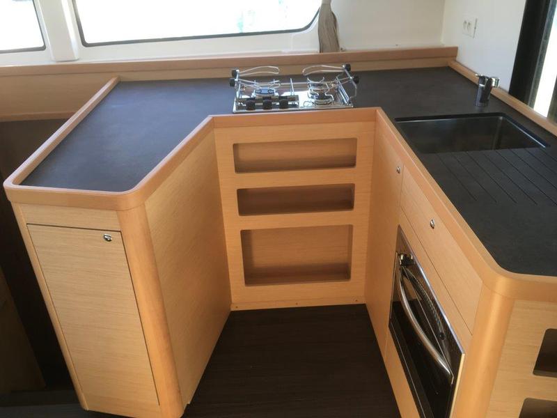 Book yachts online - catamaran - Lagoon 42 - Tigra - rent