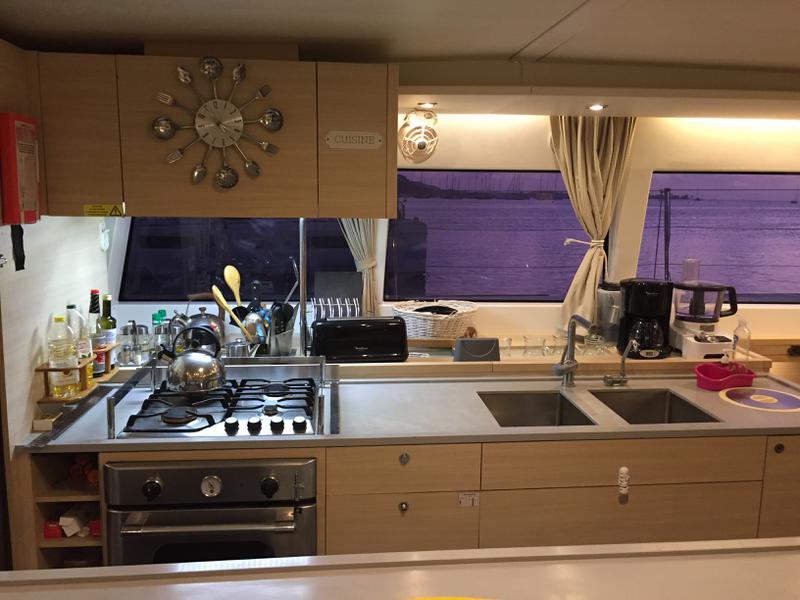 Book yachts online - catamaran - Lagoon 620 - incl. crew &amp; full board - Marlena - rent