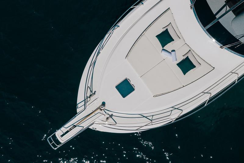 Book yachts online - motorboat - Uniesse 48 Open - M/Y ALMI - rent