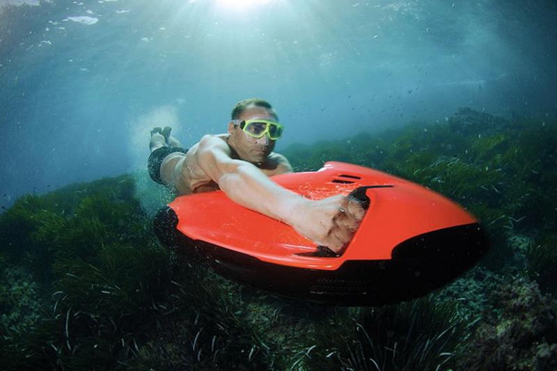 Book yachts online - motorboat - Uniesse 48 Open - M/Y ALMI - rent