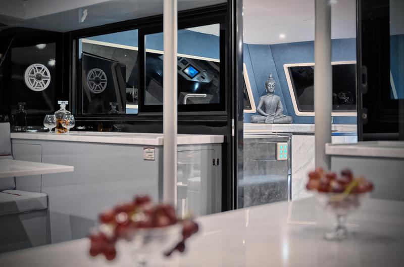 Book yachts online - catamaran - Luna 49 - Luna - rent