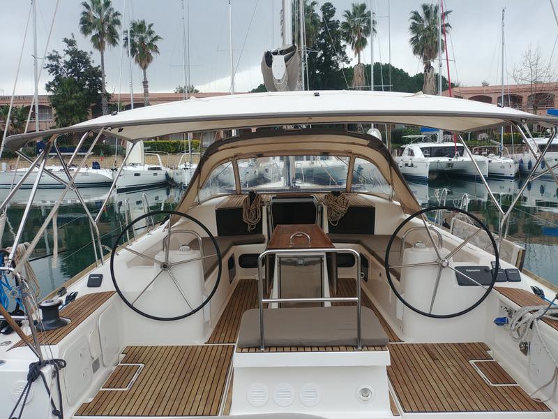 Book yachts online - sailboat - Dufour 500 Grand Large - Josephine - rent