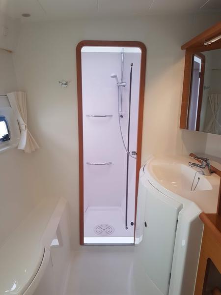 Book yachts online - catamaran - Lagoon 421 - We-Dun-It - rent