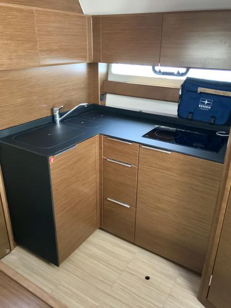 Book yachts online - motorboat - Bavaria S36 Open - Marsil - rent
