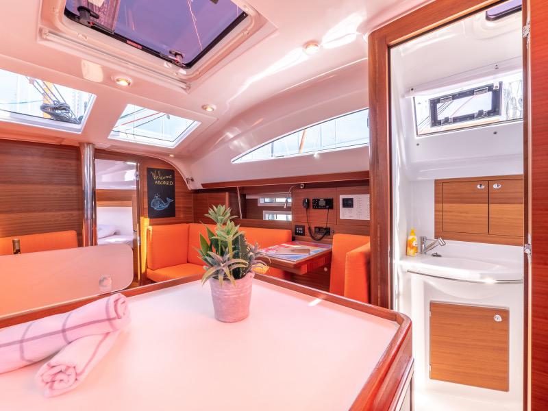 Book yachts online - sailboat - Elan 40.1 Impression - FUNKY  - rent