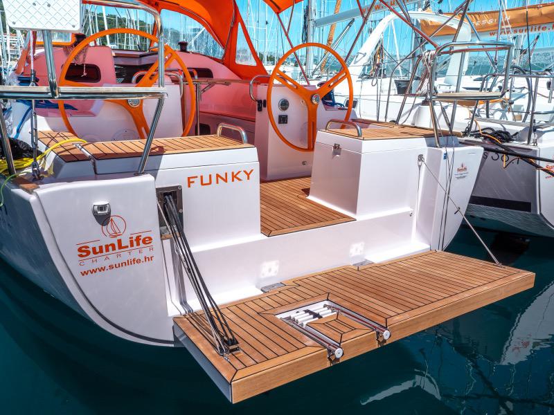 Book yachts online - sailboat - Elan 40.1 Impression - FUNKY  - rent