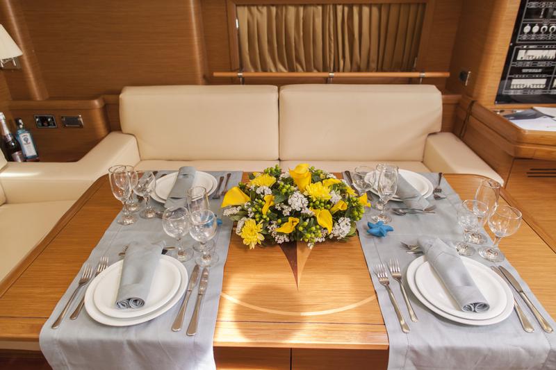 Book yachts online - sailboat - Gianetti Star 64 - SHOOTING STAR - rent