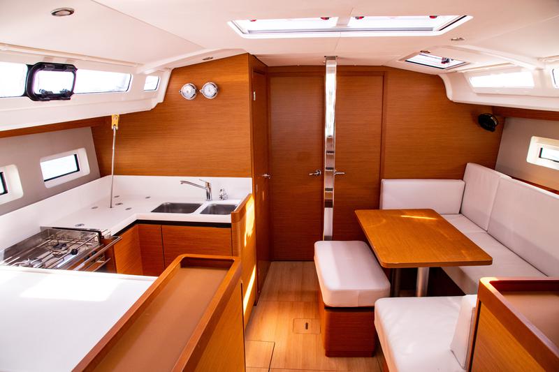 Book yachts online - sailboat - Sun Odyssey 440 - MONOLITH - rent