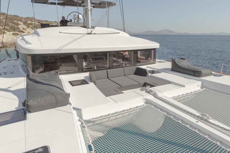 Book yachts online - catamaran - Lagoon 52F - ONEIDA - rent