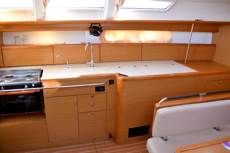 Book yachts online - sailboat - Sun Odyssey 44 i - Stavros - rent