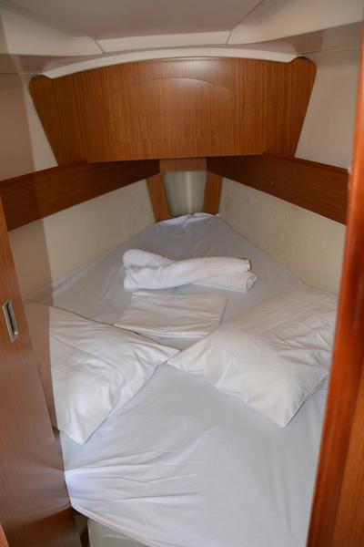 Book yachts online - sailboat - Sun Odyssey 32i - Charoula - rent