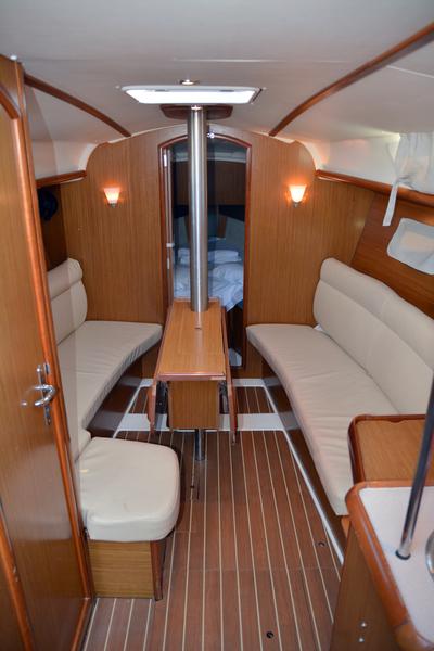 Book yachts online - sailboat - Sun Odyssey 32i - Charoula - rent