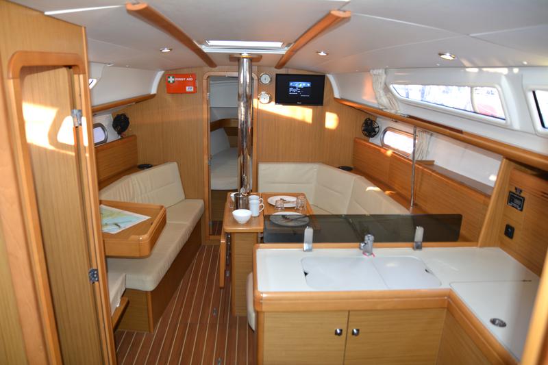 Book yachts online - sailboat - Sun Odyssey 36i - Babis 2010   - rent