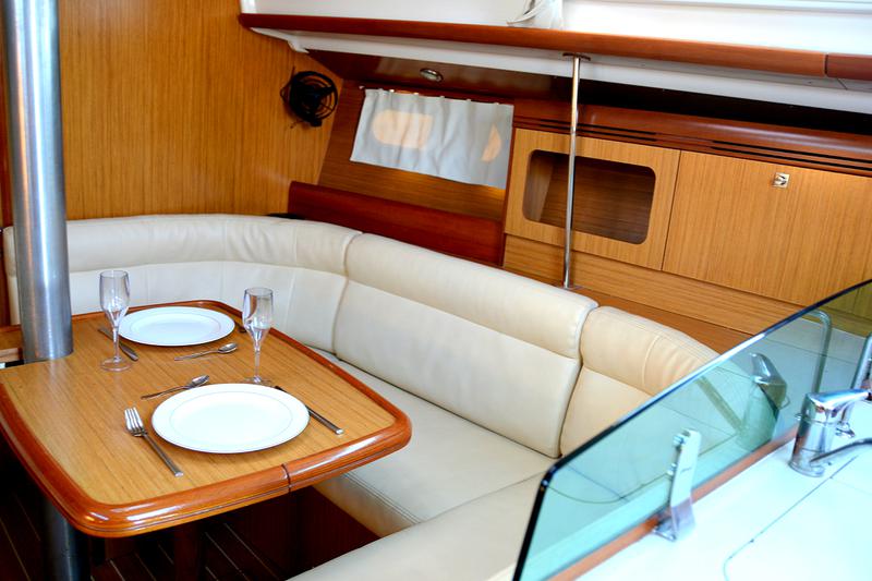 Book yachts online - sailboat - Sun Odyssey 36i - Billis - rent