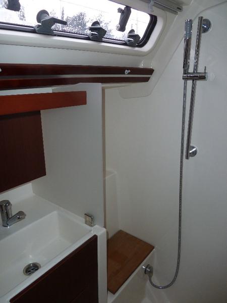 Book yachts online - sailboat - Hanse 375 - Baba Yaga - rent