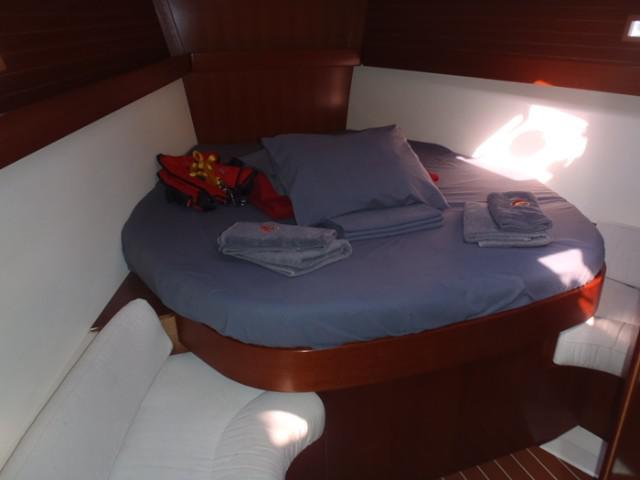 Book yachts online - sailboat - Dufour 425 - Loreley - rent