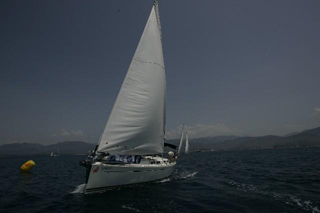 Book yachts online - sailboat - Dufour 425 - Loreley - rent