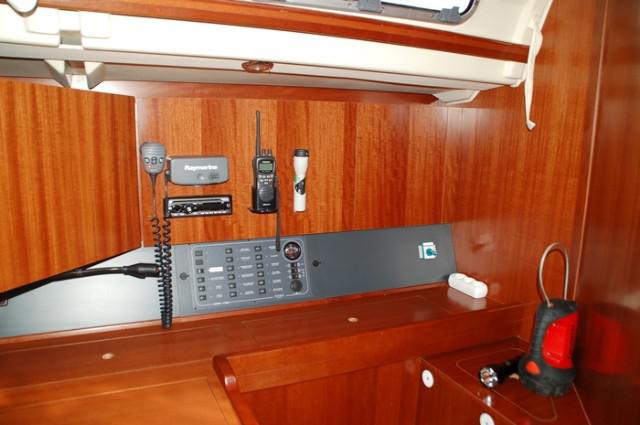 Book yachts online - sailboat - Dufour 425 - Loreley - rent