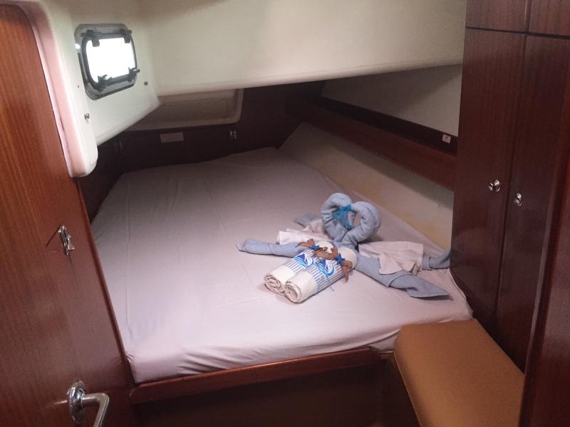 Book yachts online - sailboat - Bavaria 44 - Stelios - rent