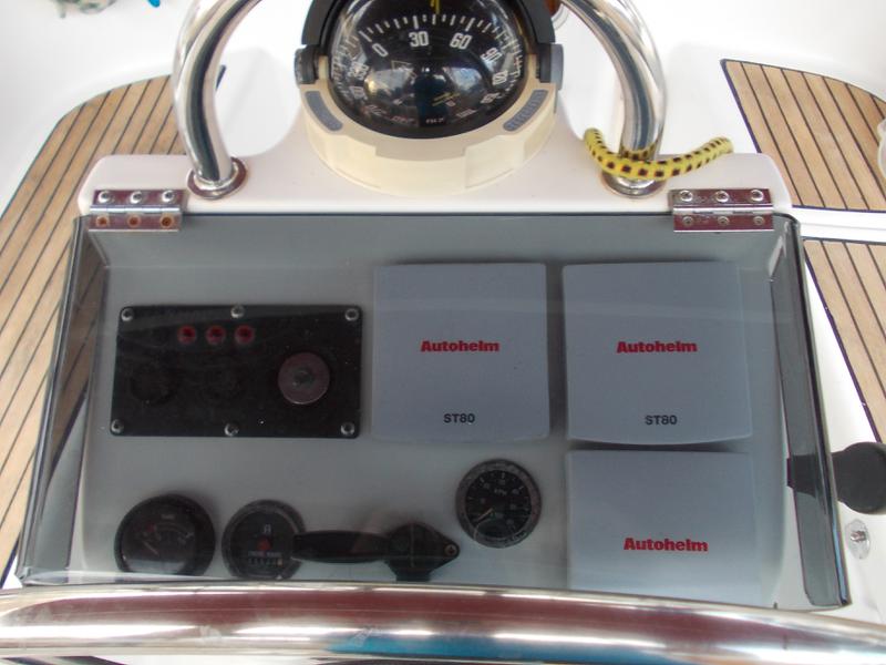 Book yachts online - sailboat - Oceanis 311 - Seirios - rent