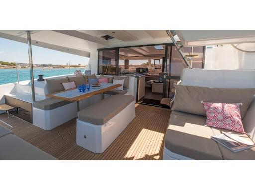 Book yachts online - catamaran - Astréa 42_2021 - SY_2067 - rent