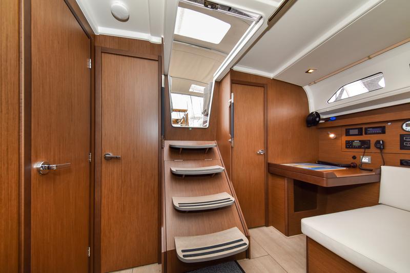 Book yachts online - sailboat - Oceanis 40.1 - EYLIN - rent