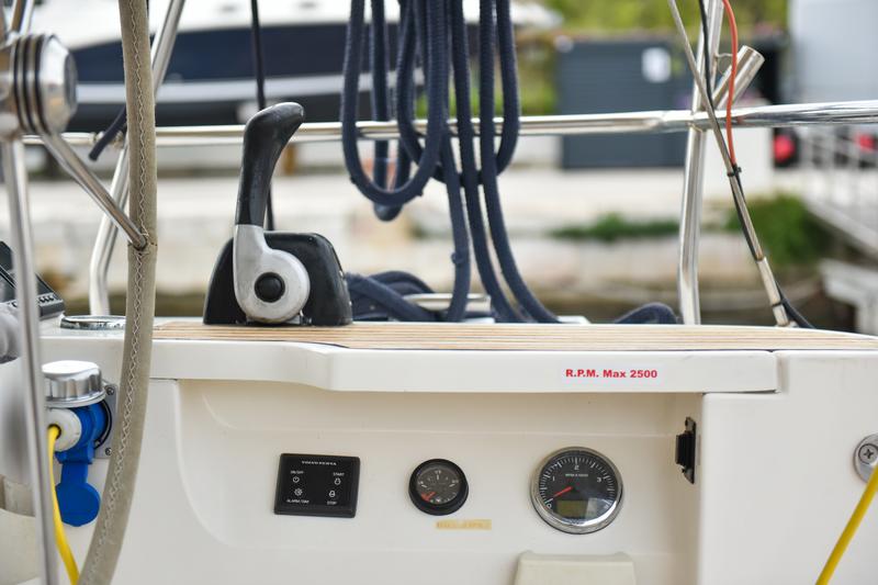 Book yachts online - sailboat - Bavaria Cruiser 46 - SIX BAG - rent