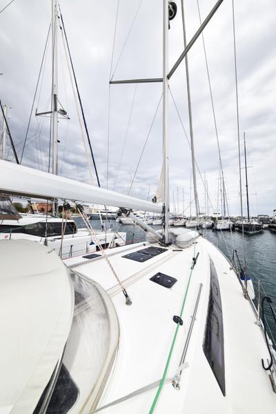 Book yachts online - sailboat - Bavaria Cruiser 46 - SIX BAG - rent