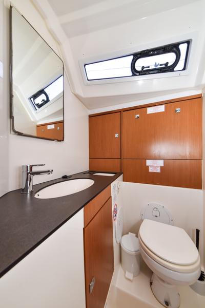 Book yachts online - sailboat - Bavaria Cruiser 46 - SIX BAG - rent