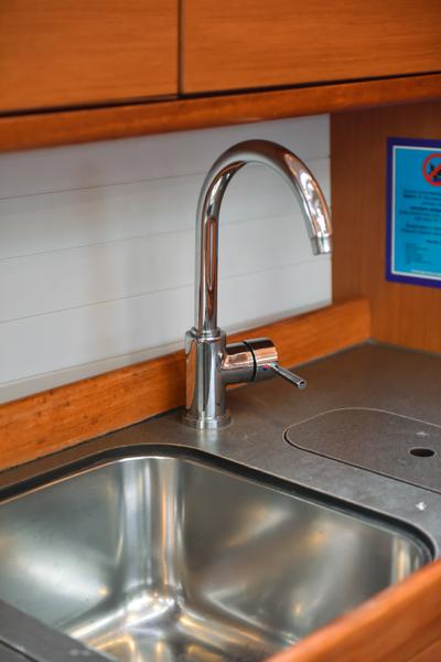 Book yachts online - sailboat - Bavaria Cruiser 46 - SIX BAG - rent