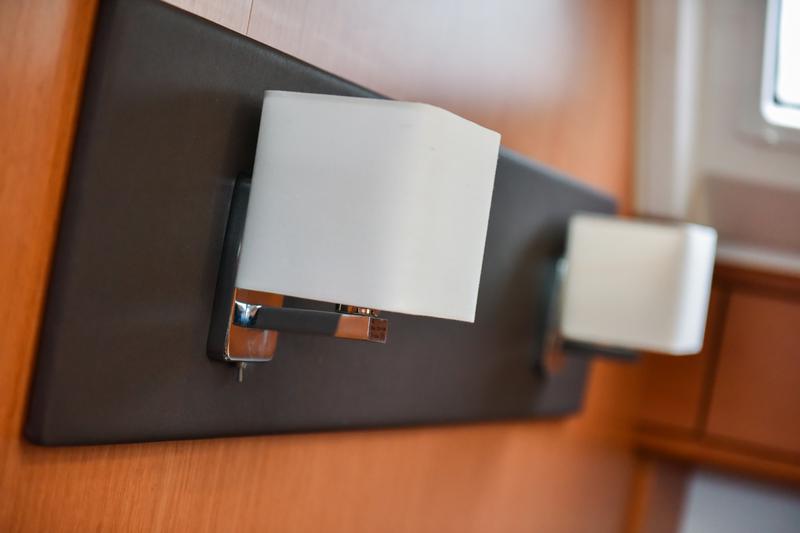 Book yachts online - sailboat - Bavaria Cruiser 46 - SIX BAG - rent