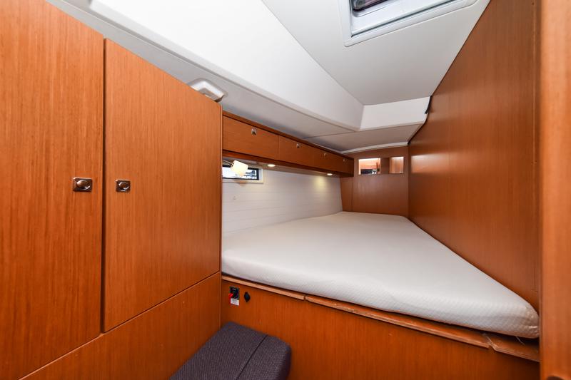 Book yachts online - sailboat - Bavaria Cruiser 46 - SIX BAG - rent