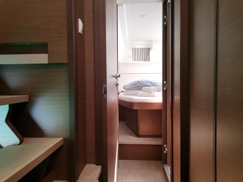 Book yachts online - catamaran - Lagoon 40 - wave elli - rent