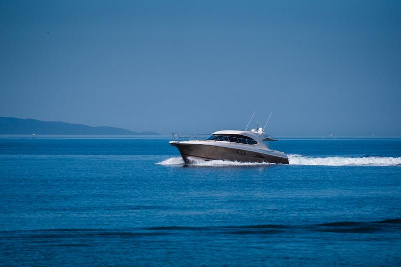 Book yachts online - motorboat - Riviera 5000 Sport Yacht - PRISCA A - rent