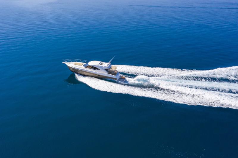 Book yachts online - motorboat - Riviera 5000 Sport Yacht - PRISCA A - rent