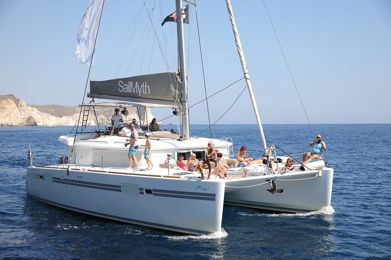 Book yachts online - catamaran - Lagoon 450  Flybridge - MIA PLUS - rent