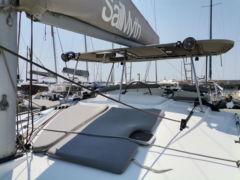 Book yachts online - catamaran - Lagoon 450  Flybridge - MIA PLUS - rent