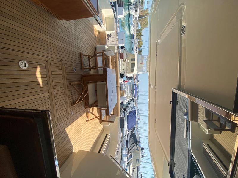 Book yachts online - motorboat - Ferretti 76' Fly - Bruno - rent