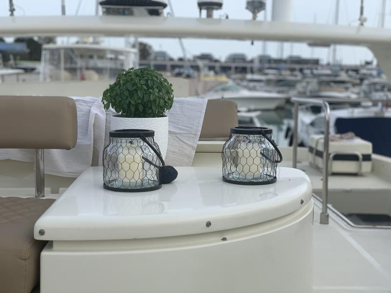 Book yachts online - motorboat - Ferretti 76' Fly - Bruno - rent