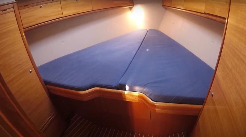 Book yachts online - sailboat - Bavaria 34 Cruiser - Evi - rent